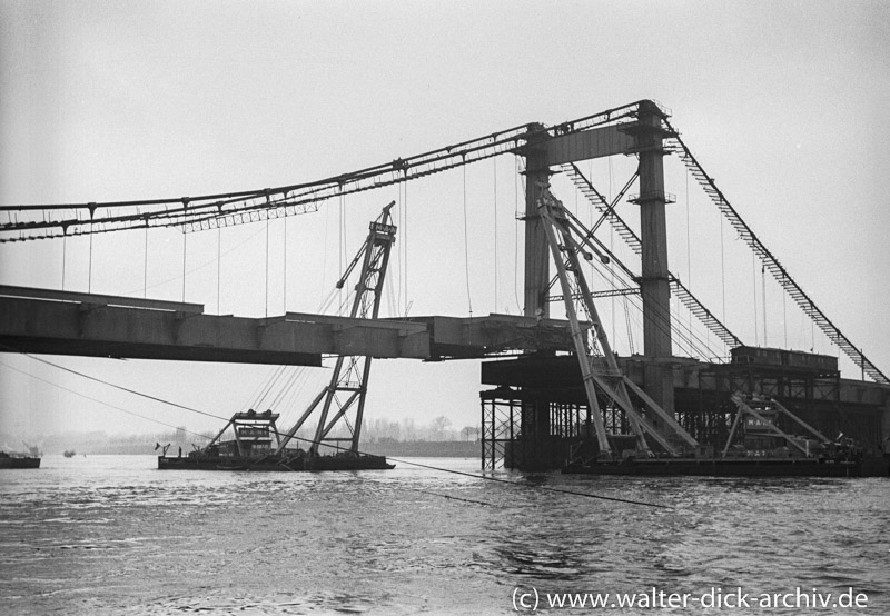 Bau der Mülheimer Brücke 1950