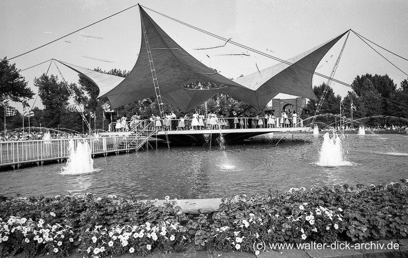 Tanzbrunnen und Sternenzelt 1957