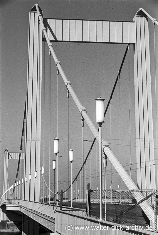 Eröffnung der Mülheimer Brücke 1951