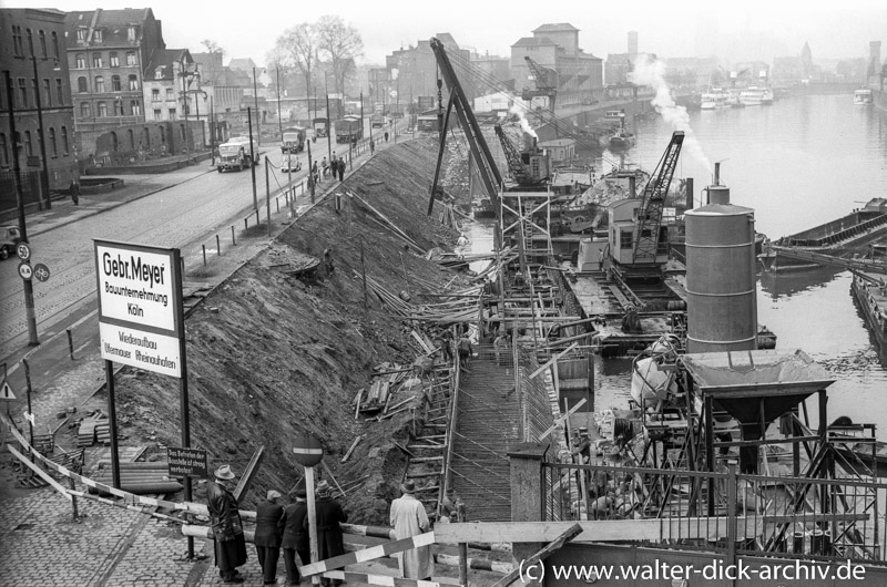 Wiederaufbau der Hafenmauer 1953
