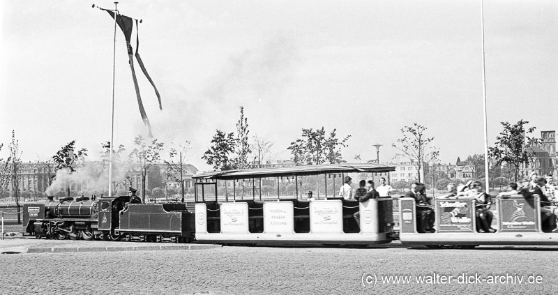 Liliputbahn- Parkbahn im Rheinpark 1950