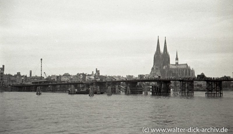 Amerikanische Pionierbrücke "Tausendfüßler"