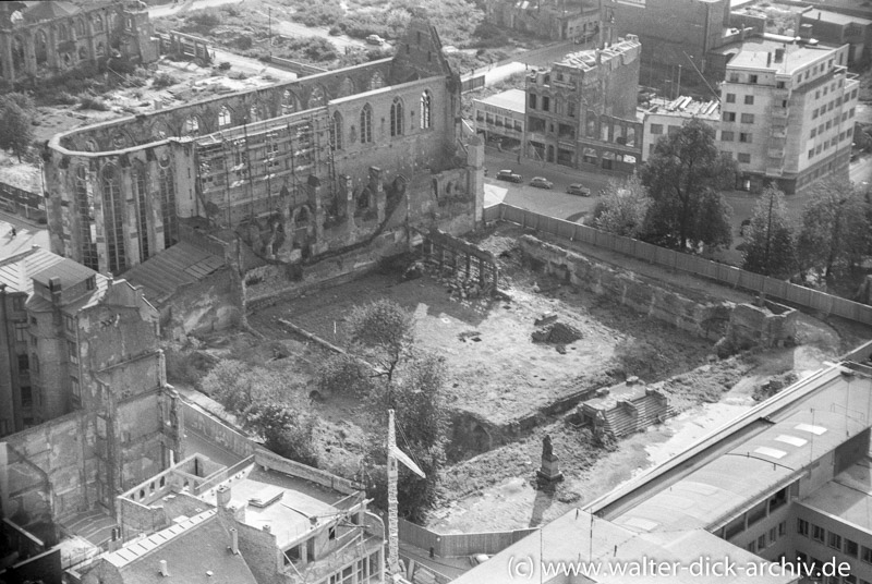 Ruine der Minoritenkirche 1954