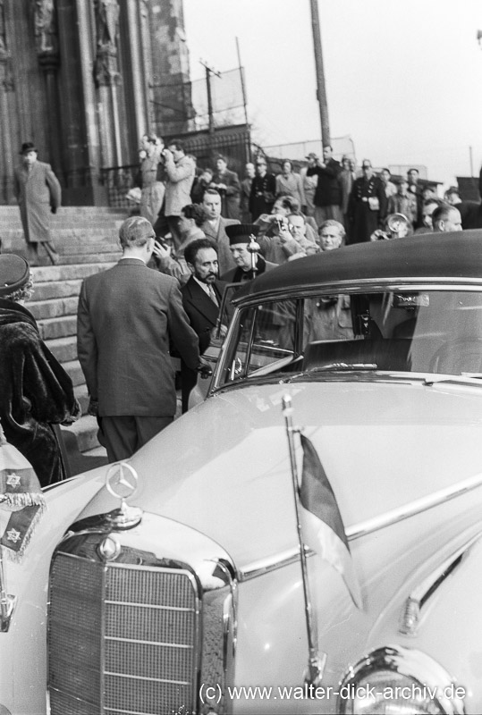 Kaiser Haile Selassie besucht den Dom 1954