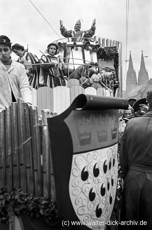 Der Prinz im Rosenmontagszug 1951