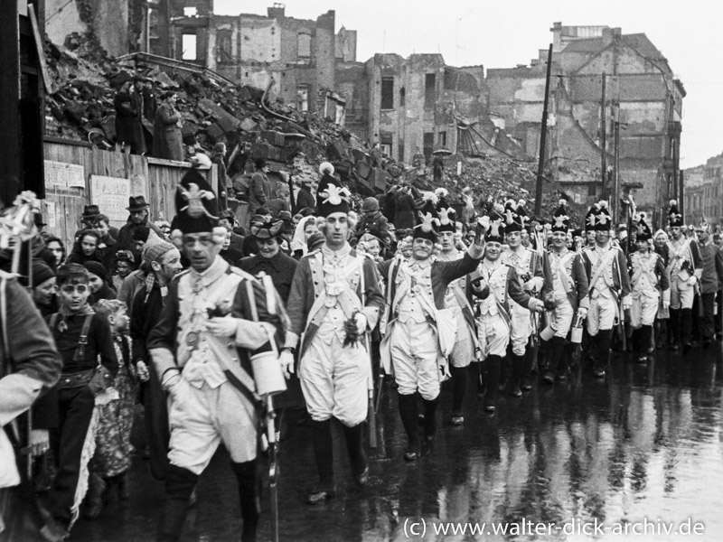 Erster Kölner Karnevalsumzug nach dem Krieg 1948