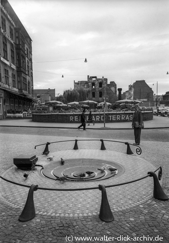 Der Taubenbrunnen 1954