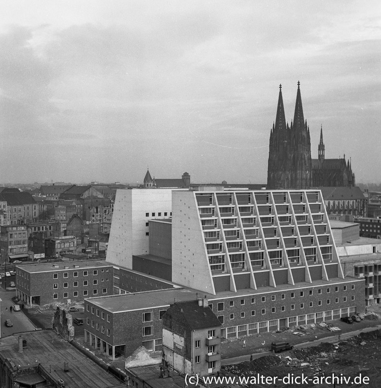 Das neue Opernhaus 1957