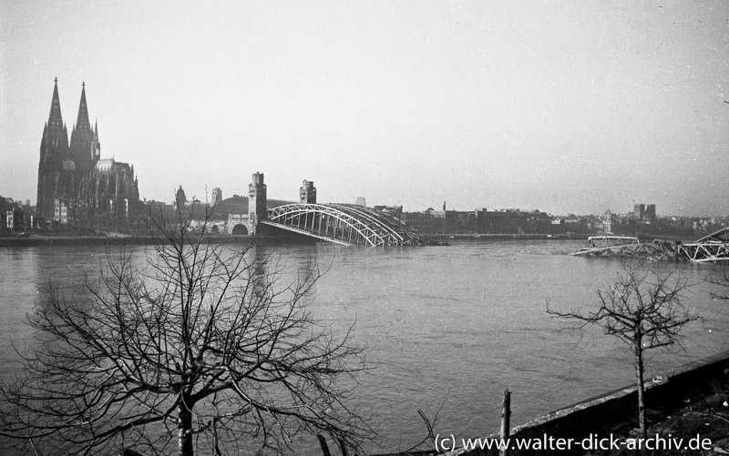 Zerstörte Kölner Hohenzollernbrücke