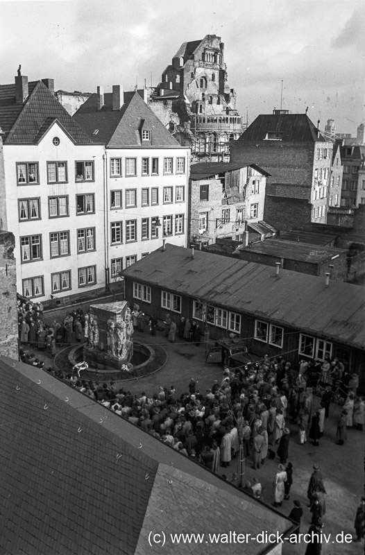 Kranzniederlegung am Ostermannbrunnen 1951