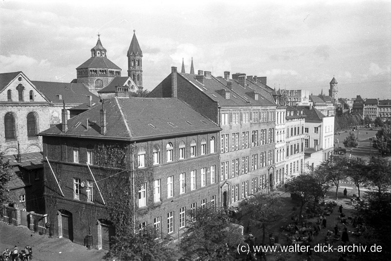 Am Durchbruch zum Neumarkt 1938