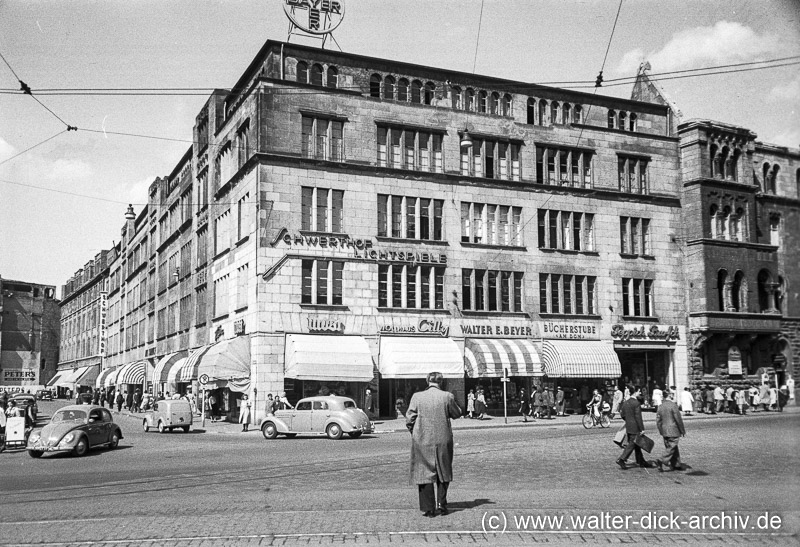 Blick in die Zeppelinstraße vom Neumarkt 1951