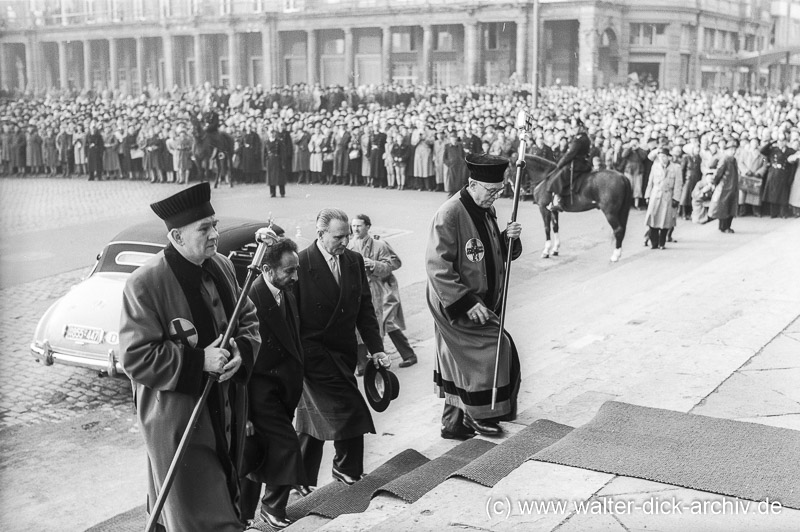 Kaiser Haile Selassie besucht den Dom 1954