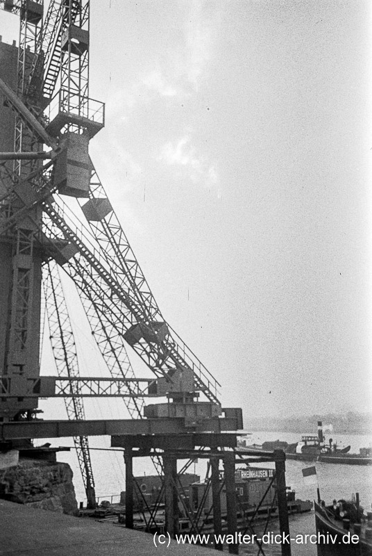 Bau der Mülheimer Brücke 1949