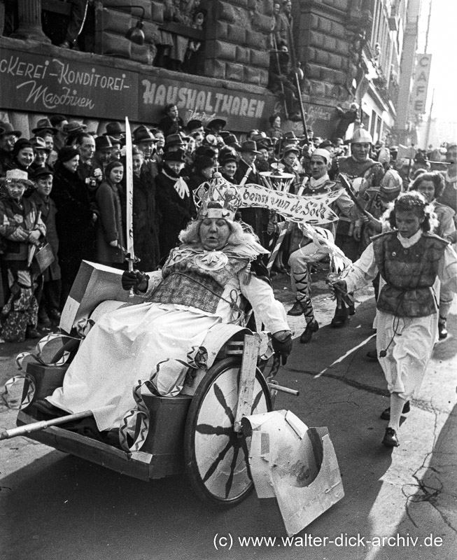 Fußgruppe beim Veedelszoch 1953