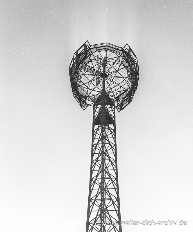 Der Fordturm im Rheinpark 1954