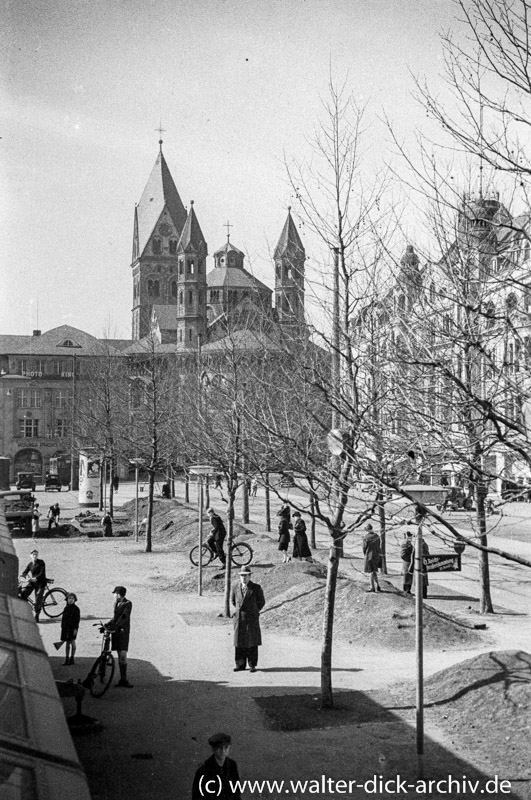 Auf dem Neumarkt 1935