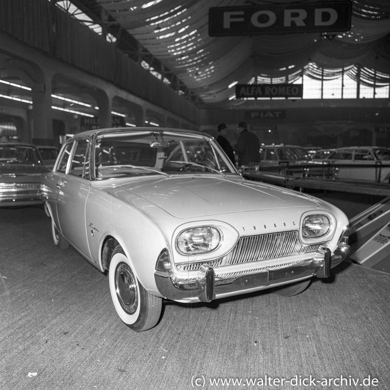 Ford Taunus 17M auf dem Genfer Autosalon 1964