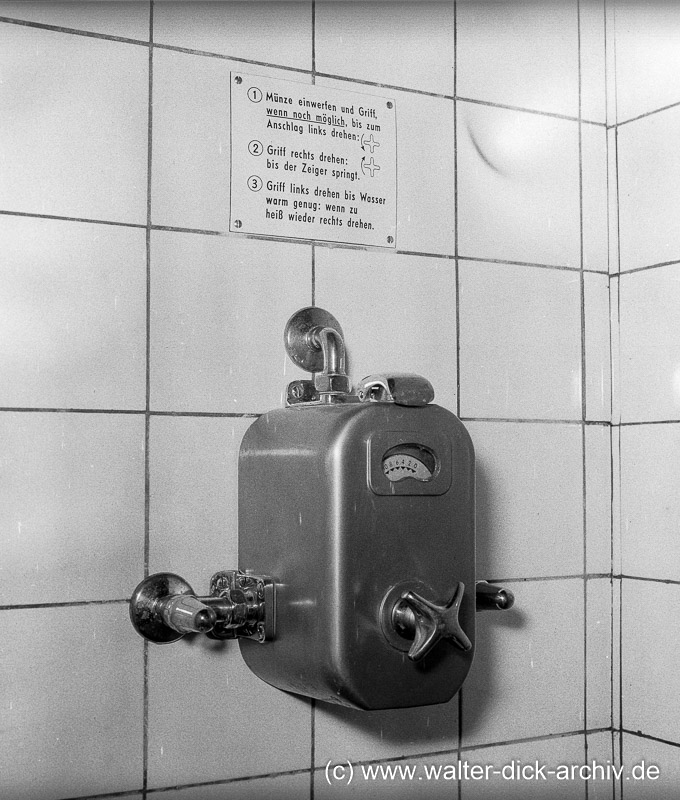 Duschen nach Vorschrift 1959
