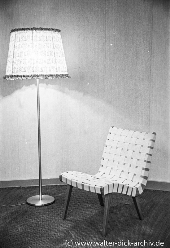 Kölner Werkbundausstellung 1949-Sessel und Stehlampe