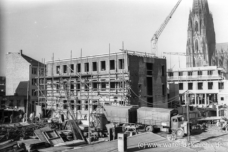 Wiederaufbau des Spanischen Baus -1955