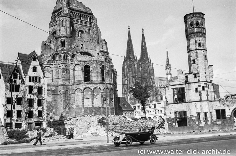 Groß St. Martin, Stapelhaus und Dom