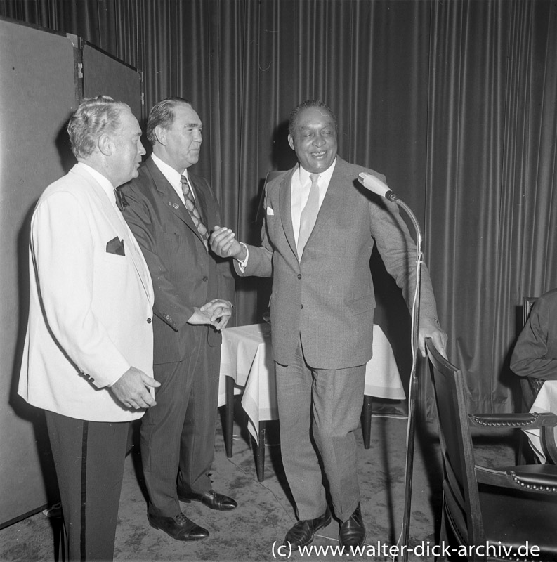 Willi Klein mit Max Schmeling und Larry Gains 1972