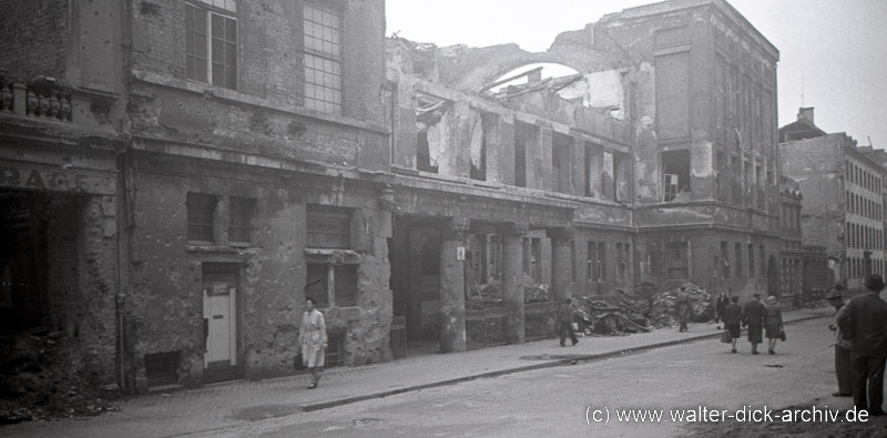 Reste der Villa Langen in der Von-Werth-Straße 1946