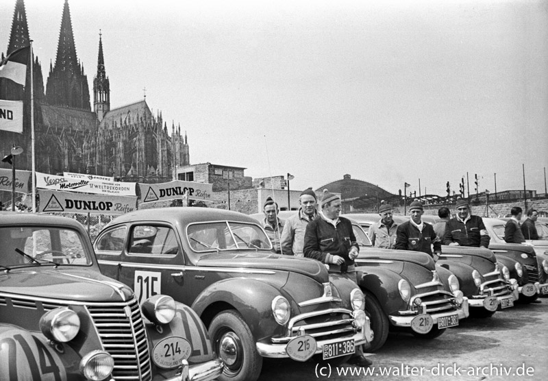 Ford Taunus bei der ADAC Deutschlandfahrt 1950