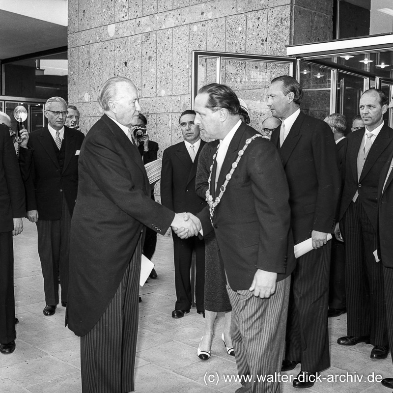 WDA1460-1-001 Eröffnung der neuen Oper 1957
