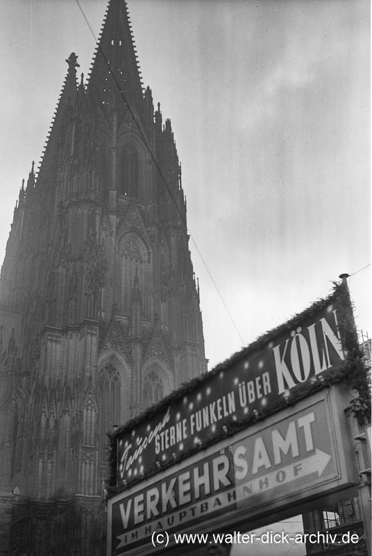 Weihnachten vor dem Dom 1952