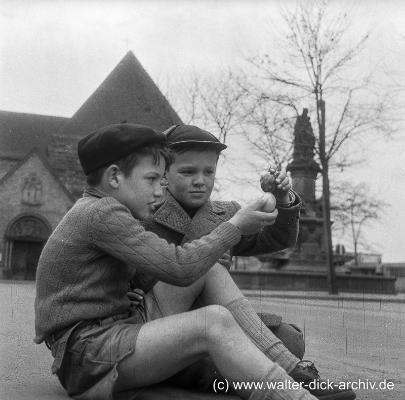 "Eiertitschen" - ein Osterbrauch 1958