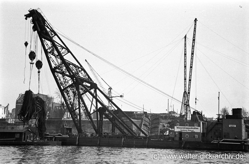 Bau der Mülheimer Brücke 1949