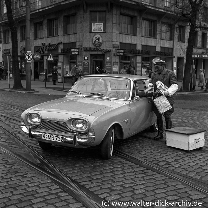 Geschenke für Freund und Helfer 1960