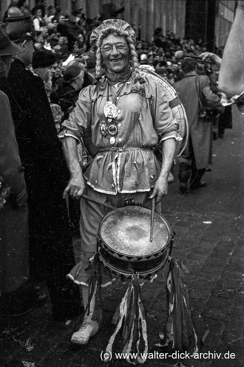 "Denn, wenn dat Trömmelche jeiht..." 1950