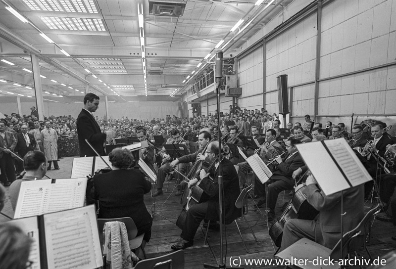 Zum Jubiläum spielt das Ford Symphonie Orchester.