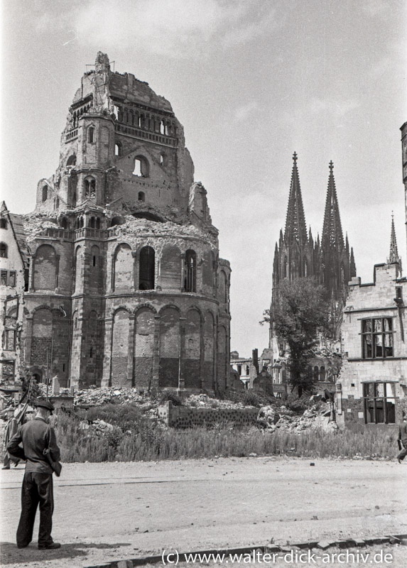 Groß St. Martin, Dom und Stapelhaus