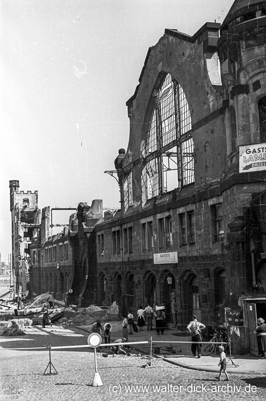 Ruine der alten Markthalle 1949