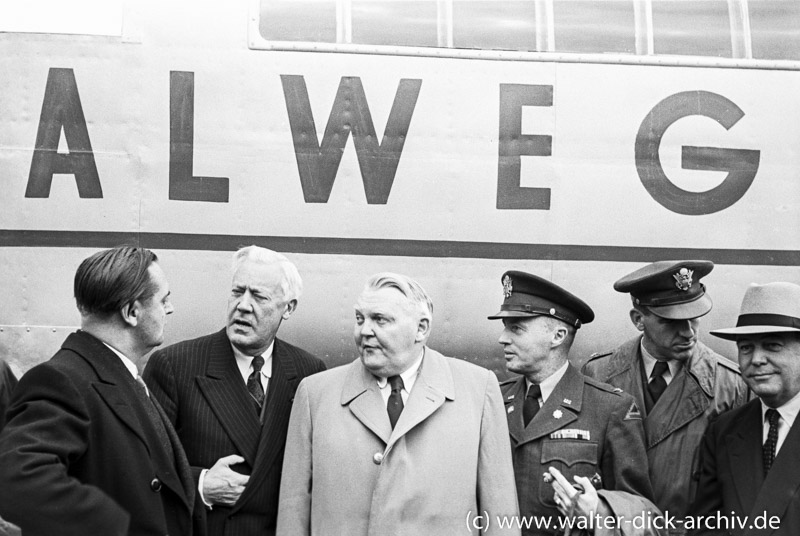 Hoher Besuch bei der ALWEG-Bahn 1952