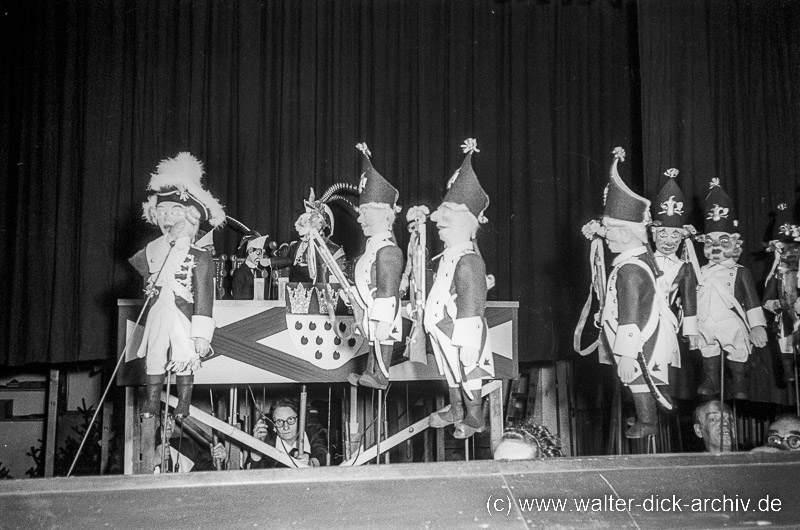 Puppensitzung im Hänneschen-Theater 1955