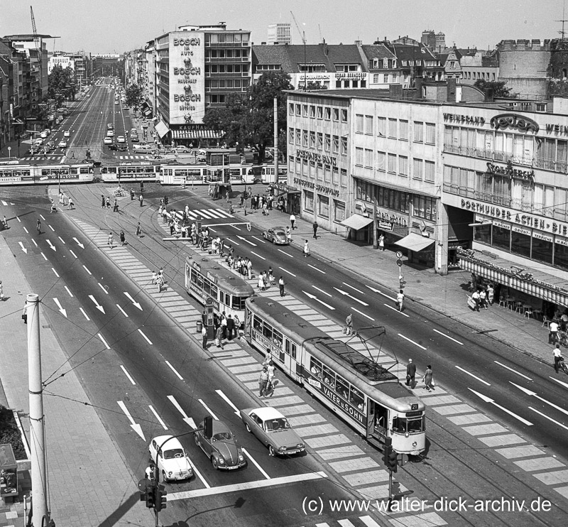 Nachkriegsbebauung am Rudolfplatz 1964
