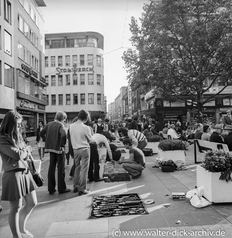 Straßenverkauf auf dem Wallrafplatz