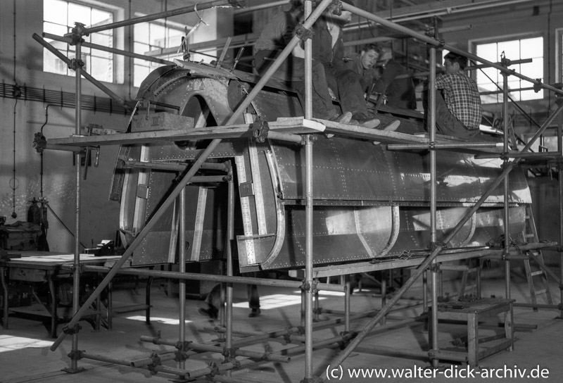 ALWEG-Bahn-Bau des Versuchszuges 1952