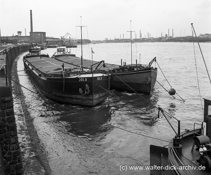 Am Verladekai der Ford-Werke 1963