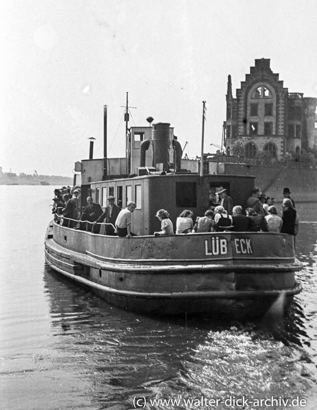 Fährbetrieb über den Rhein