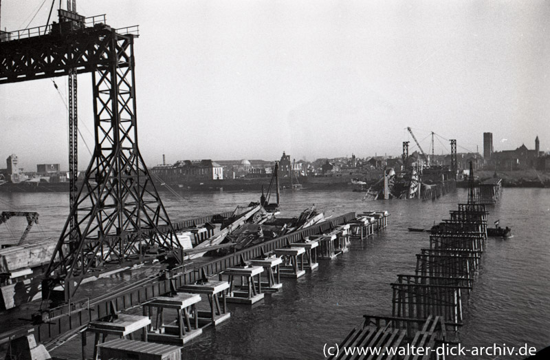 Bau der Deutzer Brücke 1947