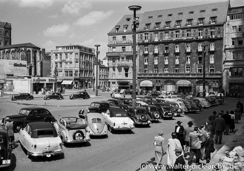 Zwischen Dom und St. Andreas 1948