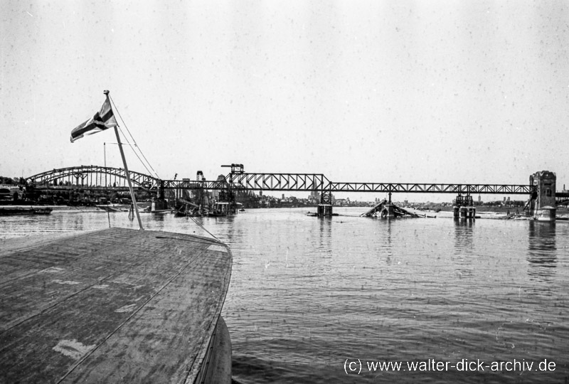 Wiederaufbau der Südbrücke 1946