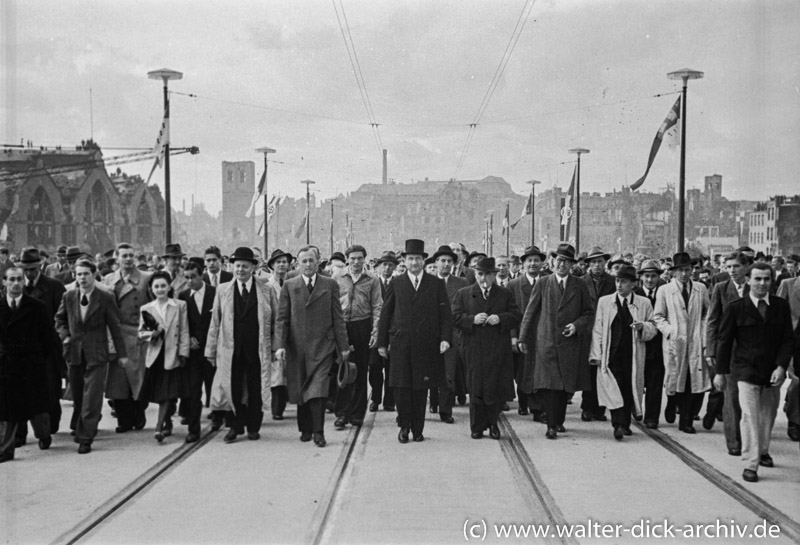 WDA252-006 "Erstüberschreitung" der neuen Deutzer Brücke