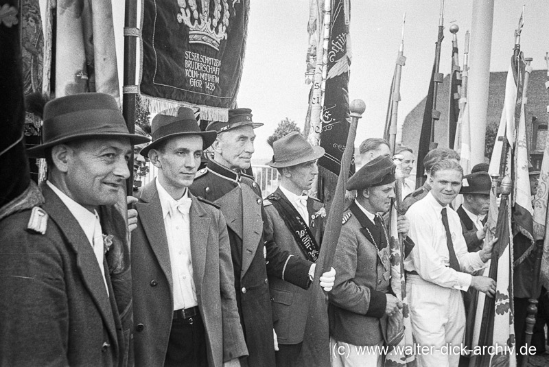 Eröffnung der Mülheimer Brücke 1951